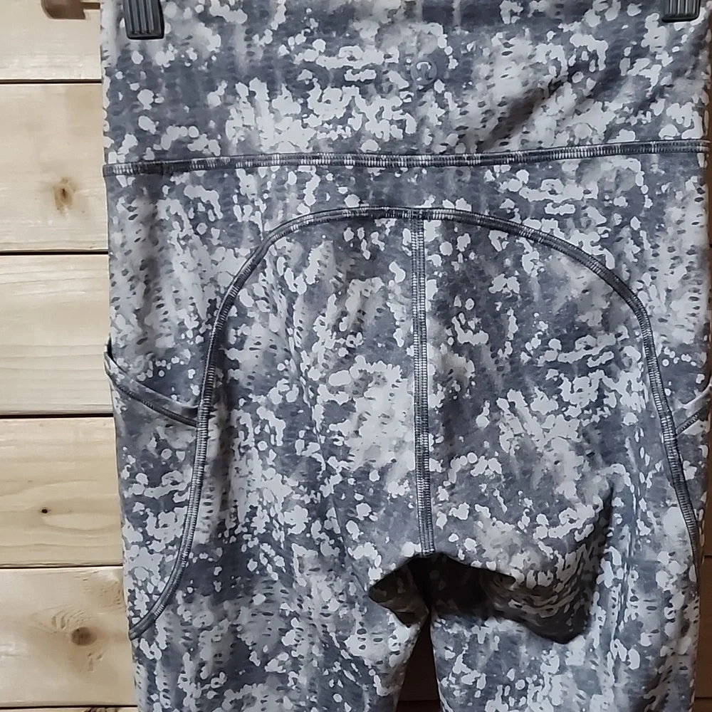 Lululemon High Rise Invigorate  NWT  Tights Leggings Size 4 - Picture 6 of 7